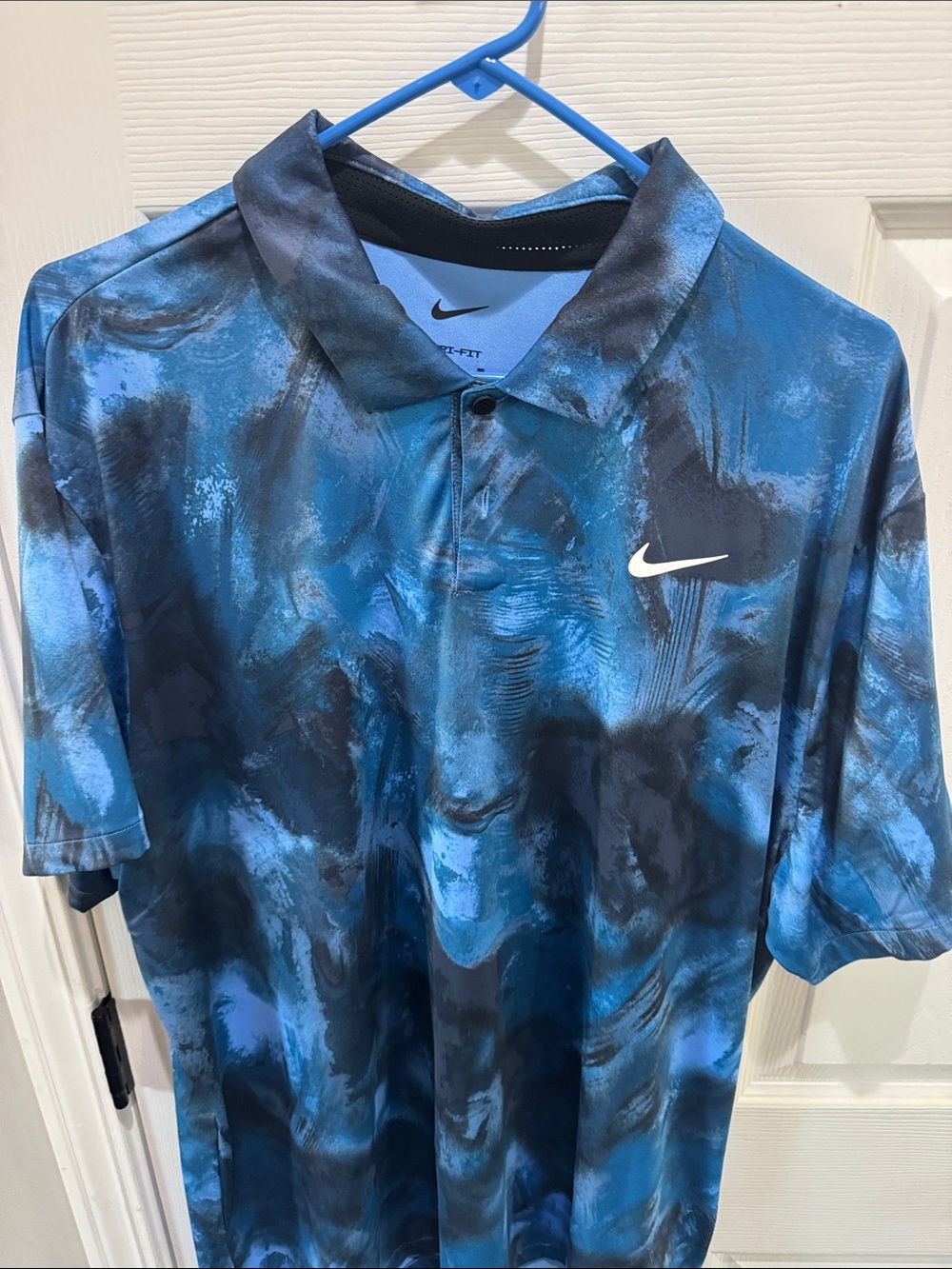 Nike Men's Blue and Black Marble-Print Polo